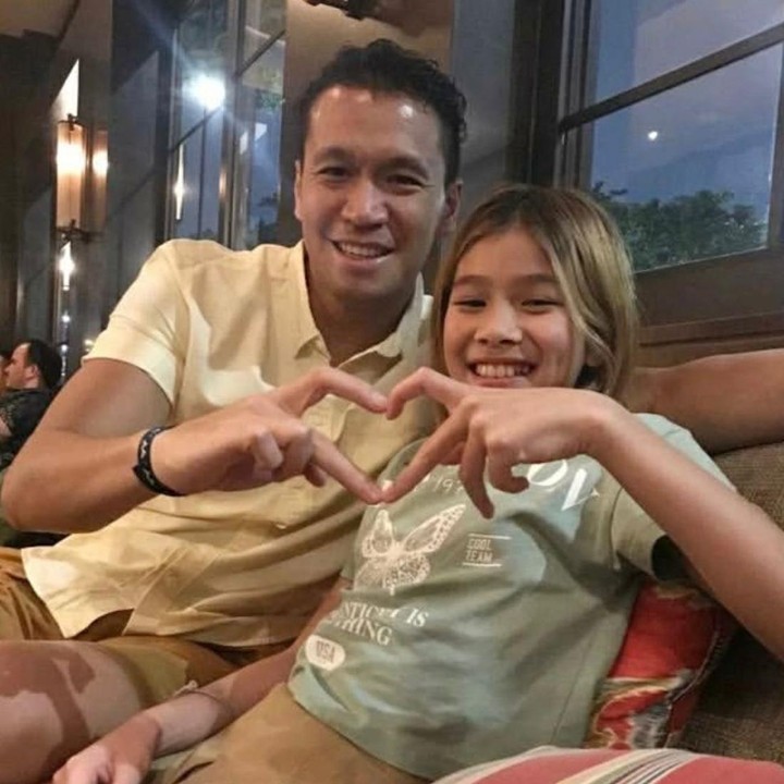 <p>Aktor Samuel Rizal memiliki seorang putri bernama Drucilia Kalea Arifin atau akrab disapa Cilla, dari pernikahannya dengan mendiang Stevie Agnecya. Ia selalu berusaha menjadi Ayah terbaik untuk putri semata wayangnya itu. (Foto: Instagram @samuelrizal1)</p>