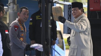 FOTO: Presiden dan Kapolri Pimpin Pemusnahan Narkoba 214 Ton