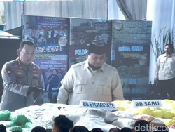 Prabowo Hadiri Pemusnahan Barbuk 2,1 Ton Narkoba di Mabes Polri
