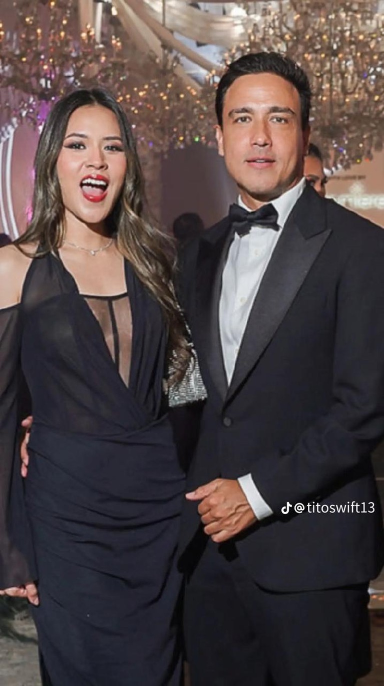 Raisa dan Hamish Daud di Resepsi Pernikahan Luna-Maxime Raisa dan Hamish Daud di Resepsi Pernikahan Luna-Maxime