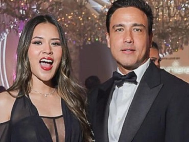 img-title Disebut Kode Cerai, 7 Potret Interaksi Canggung Raisa & Hamish Daud di Pernikahan Luna-Maxime