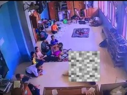 Santri di Lamongan Dipukuli Temannya gegara Tanya Barangnya Sering Hilang Santri di Lamongan Dipukuli Temannya gegara Tanya Barangnya Sering Hilang