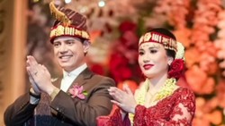 5 Potret Nikahan Adat Batak Anak Erick Thohir dan Bos Teknologi