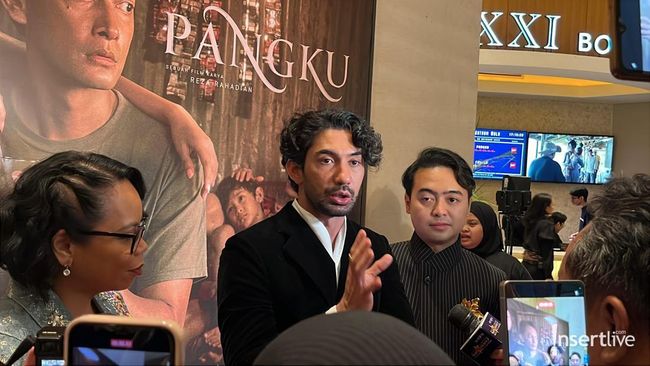 Reza Rahadian Ungkap Reaksi Ibunda Usai Kisahnya Jadi Inspirasi untuk Film Pangku