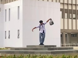 Gerakan Tarian Dayak Dayang Bintang yang Lagi Tren Gerakan Tarian Dayak Dayang Bintang yang Lagi Tren