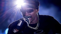 img-title Lirik Lagu DUMBO - Travis Scott