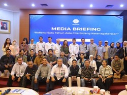 Yassierli Paparkan Capaian dan Arah Kebijakan Kemnaker Selama Setahun Yassierli Paparkan Capaian dan Arah Kebijakan Kemnaker Selama Setahun