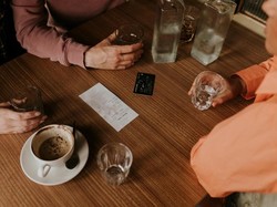 4 Tips Transfer Lancar Tanpa Pending saat Bayar Patungan dengan Teman