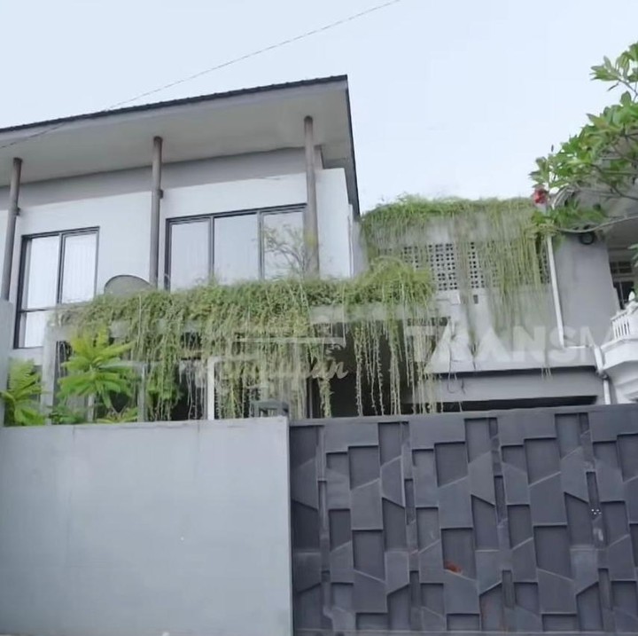 <p>Masayu diketahui tinggal di bilangan Jaksel, tepatnya di kawasan Cipete. Melalui kanal YouTube <em>@TRANS7Official</em>, Melanie Ricardo berkesempatan mengunjungi hunian aktris berusia 41 tahun ini. (Foto: Youtube @TRANS7Official)</p>