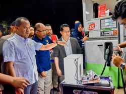 Bahlil Cek Kualitas BBM di Jatim Usai Viral Motor Brebet, Ini Hasilnya Bahlil Cek Kualitas BBM di Jatim Usai Viral Motor Brebet, Ini Hasilnya