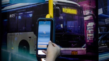 Cara Naik TransJakarta, KRL, MRT, dan LRT Pakai QRIS Tap