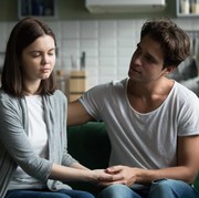 Waspada, Suka Mengemis Tanpa Alasan dalam Hubungan Bisa Jadi Tanda Bahaya