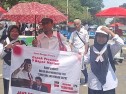 20 Tahun Jadi Guru Honorer di Madrasah, Dewi Minta Diangkat Jadi P3K 20 Tahun Jadi Guru Honorer di Madrasah, Dewi Minta Diangkat Jadi P3K