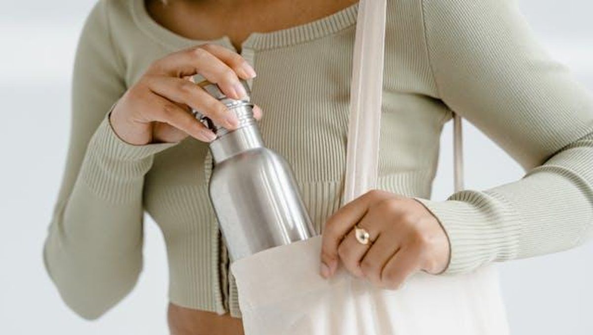 Viral Larangan Bawa Tumbler di Restoran, Kamu Setuju?