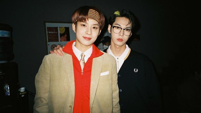 Doyoung dan Jungwoo NCT resmi memulai wajib militer hari ini, Senin (8/12).