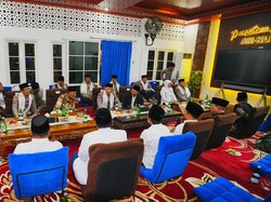 Silaturahmi dengan Kiai di Malang, Kapolri Ajak Sinergi Jaga Persatuan-Kesatuan Silaturahmi dengan Kiai di Malang, Kapolri Ajak Sinergi Jaga Persatuan-Kesatuan