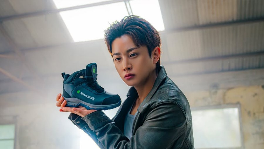 Pemain Drama Typhoon Family