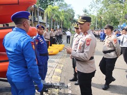 Polres Kepulauan Seribu Apel Siaga Bencana, Pastikan Kesiapan Hadapi Banjir Polres Kepulauan Seribu Apel Siaga Bencana, Pastikan Kesiapan Hadapi Banjir