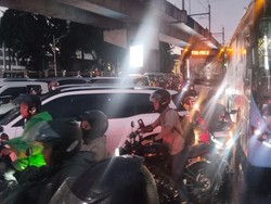 Imbas Banjir, Rute TransJ Blok M-Duren Tiga via Bangka Disetop Sementara