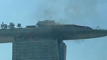 Penampakan Marina Bay Sands Singapura Kebakaran