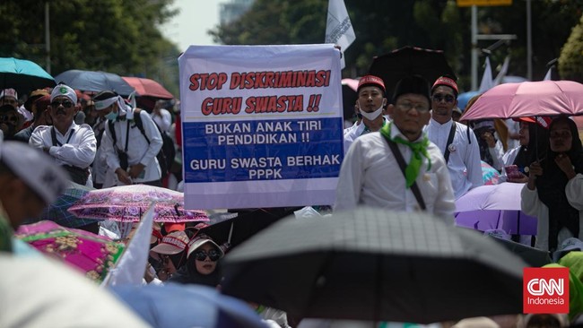 Wakil Ketua Komisi VIII DPR Abidin Fikri mendesak Kemenag untuk segera membayar Tunjangan Profesi Guru madrasah sebelum Idulfitri 2026.