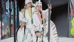 img-title Lirik Lagu House Party - VVUP