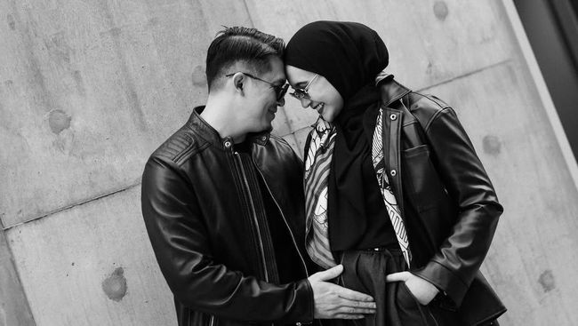 Zaskia Sungkar dan Irwansyah Umumkan Jenis Kelamin Anak Ketiga