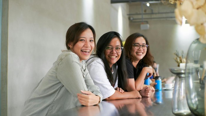 7 Ciri Kepribadian Orang yang Punya Sedikit Teman, Nggak Cuma Introvert!