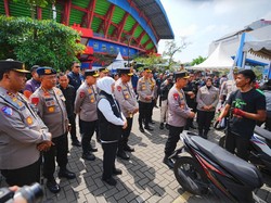Kakorlantas Dampingi Kapolri di Apel Ojol Kamtibmas di Jawa Timur Kakorlantas Dampingi Kapolri di Apel Ojol Kamtibmas di Jawa Timur