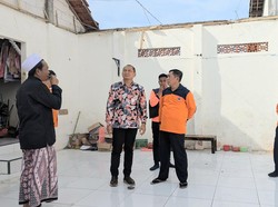 BPBD Jatim Tinjau Ambruknya Ponpes Salafiyah Situbondo, Salurkan Material BPBD Jatim Tinjau Ambruknya Ponpes Salafiyah Situbondo, Salurkan Material