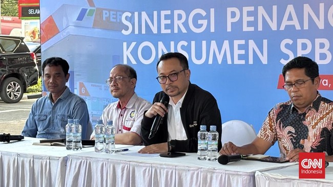 Pertamina Patra Niaga menyelidiki masalah mesin motor setelah pengisian Pertalite di Jawa Timur. Pemeriksaan di 300 SPBU menunjukkan tidak ada kontaminasi.