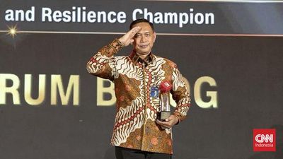 Dirut Bulog Ahmad Rizal Dedikasikan CNN Indonesia Awards untuk Petani