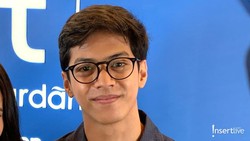 El Putra Jadi Suka Baca Buku Sastra gegara Perankan Rangga di 'Rangga & Cinta'