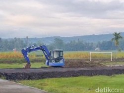 Pemkab Banyumas Bikin Helipad Senilai Rp 1,4 M di Dekat Makam Kakek Prabowo Pemkab Banyumas Bikin Helipad Senilai Rp 1,4 M di Dekat Makam Kakek Prabowo