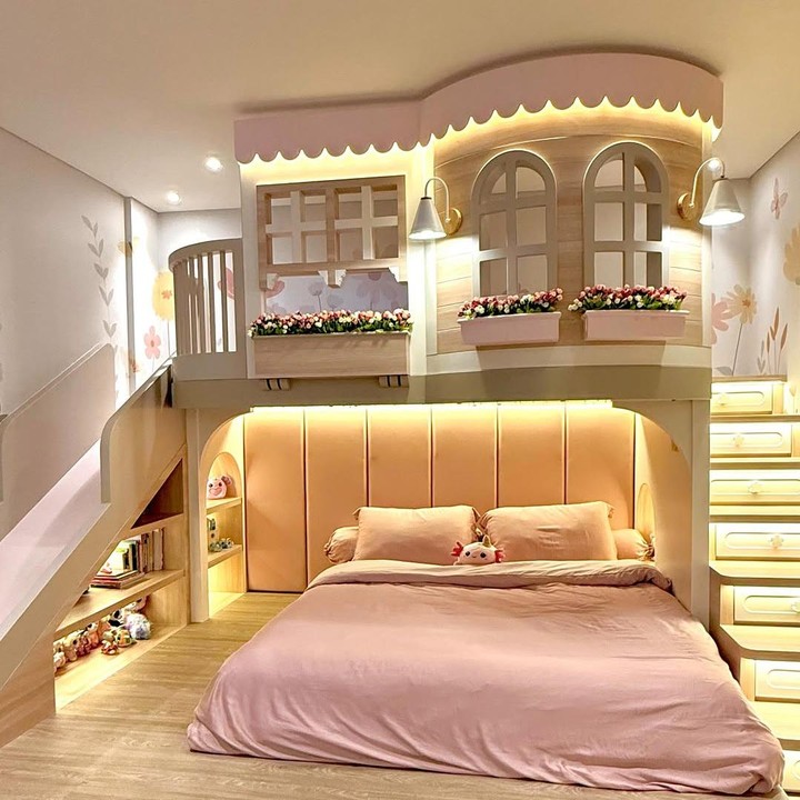 <p>Franda membagikan sudut-sudut di kamar baru kedua putrinya yang temanik dan <em>girly</em>. Perempuan 38 tahun ini mengaku sangat bahagia karena bisa mewujudkan kamar impian anak-anaknya. "<em>This is it!</em> Seneng banget bisa wujudin kamar impian buat Vechia dan Faleia," tulisnya. (Foto: Instagram @frandaaa87)</p>