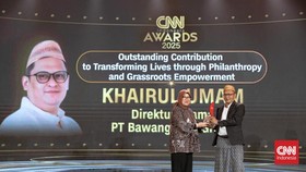 Khairul Umam Raih Outstanding Contribution to Transforming Lives