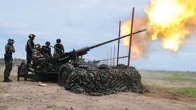 KSAD Tembak Jatuh 'Pesawat Musuh' Pakai Senjata Artileri Udara