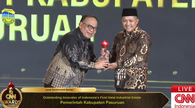 Bangun Kawasan Industri Halal Pertama, Pasuruan Raih Penghargaan Pemerintah Kabupaten Pasuruan berhasil meraih penghargaan kategori "Outstanding Innovator Of Indonesia's First Halal Industrial Estate".
