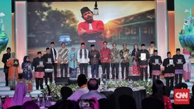 FOTO: Anugerah Benyamin S Award untuk Tiga Kelurahan Jakarta