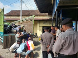 13 Pemuda Konvoi Bikin Resah di Lamongan Diciduk 13 Pemuda Konvoi Bikin Resah di Lamongan Diciduk