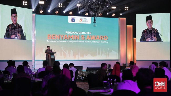Suasana penganugerahan Benyamin S Award oleh Pemprov DKI Jakarta, di Grand ballroom Hotel Indonesia Kempinski, Jumat. 31 Oktober 2025. CNN Indonesia/Adhi Wicaksono