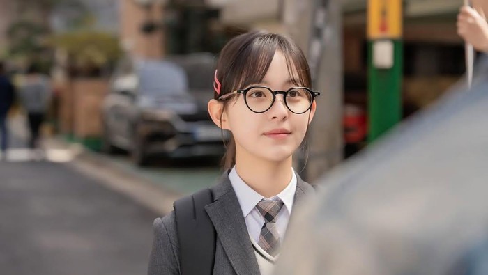 Intip Transformasi Gaya Aktris Cantik Park Ji Hu sebagai Anak Sekolah di 3 Drakor Populer