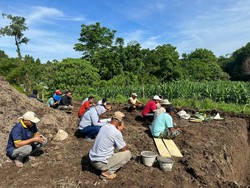 Relokasi Ratusan Makam Terdampak Tol Jogja-Solo di Mlati Sleman Dimulai Relokasi Ratusan Makam Terdampak Tol Jogja-Solo di Mlati Sleman Dimulai