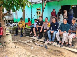 Jenazah Pembunuh Mirawati Tiba di Rumah Duka, Keluarga Ikhlas Jenazah Pembunuh Mirawati Tiba di Rumah Duka, Keluarga Ikhlas