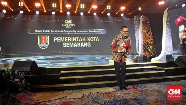 Semarang mendapat penghargaan CNN Indonesia Awards 2025