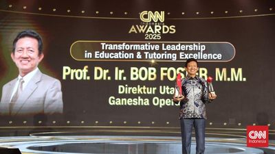 Pendiri GO Bob Foster Sabet Dua Penghargaan dari CNN Indonesia