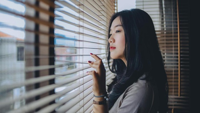 Mereka punya kepribadian pengamat. Mereka memerhatikan lingkungan dan perilaku orang lain.