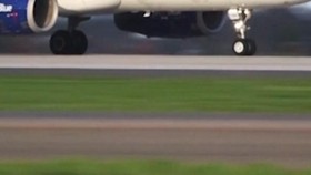 Pesawat JetBlue Mendarat Darurat di Florida AS, Beberapa Terluka