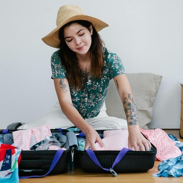 Tips Siapkan OOTD Liburan Tanpa Boncos, Tetap Hemat Baru Gajian!