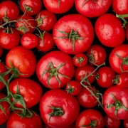 Rekomendasi 5 'Buah Merah' yang Baik untuk Kesehatan Jantung